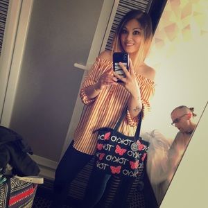 Off the shoulder stripe shirt